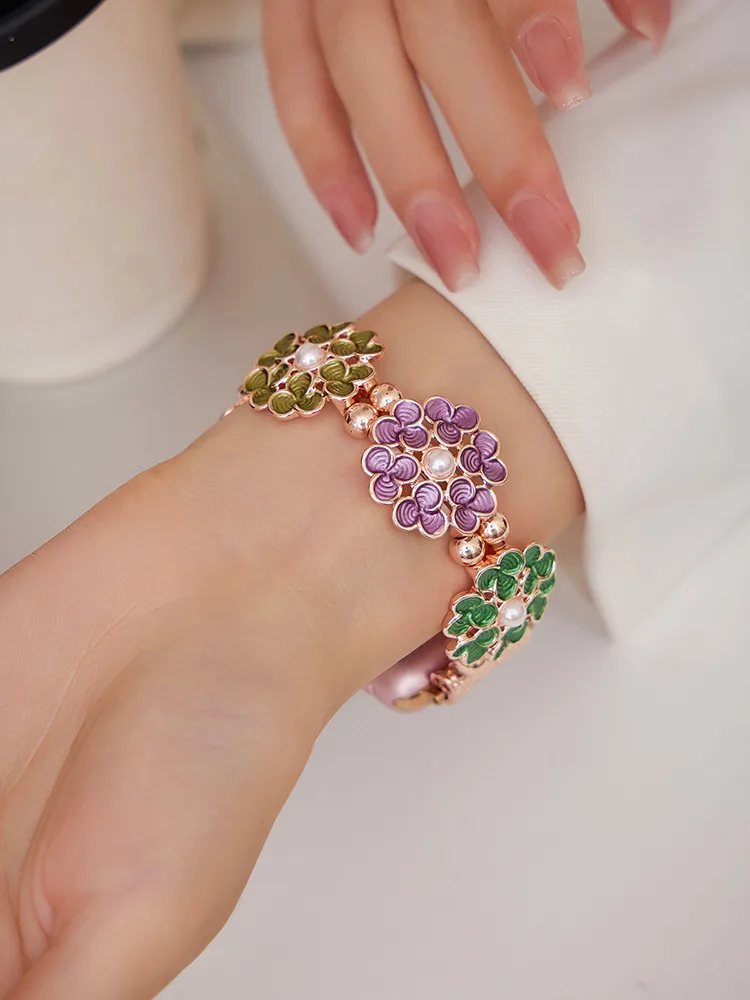 Clover Stitching with Pearls Stainless Steel Band - Imagem 2